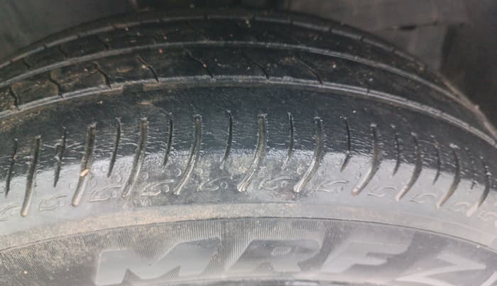 2021 Maruti Baleno DELTA PETROL 1.2, Petrol, Manual, 49,791 km, Right Front Tyre Tread