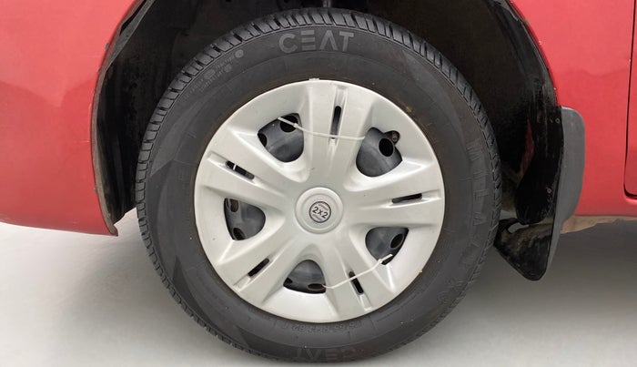 2012 Toyota Etios Liva G, Petrol, Manual, 85,065 km, Left Front Wheel