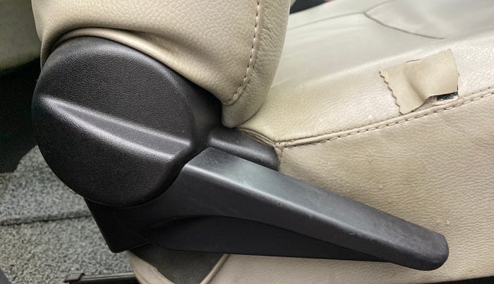 2012 Toyota Etios Liva G, Petrol, Manual, 85,065 km, Driver Side Adjustment Panel