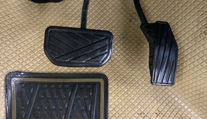 2022 Maruti Dzire ZXI AMT, Petrol, Automatic, 49,916 km, Pedals