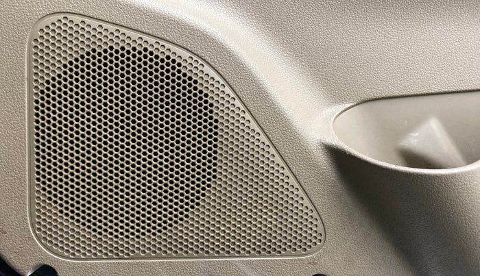 2016 Mahindra TUV300 T8 AT, Diesel, Automatic, 73,641 km, Speaker