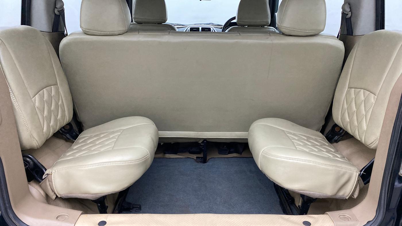 2016 Mahindra TUV300 T8 AT, Diesel, Automatic, 73,641 km, Third Seat Row ( optional )