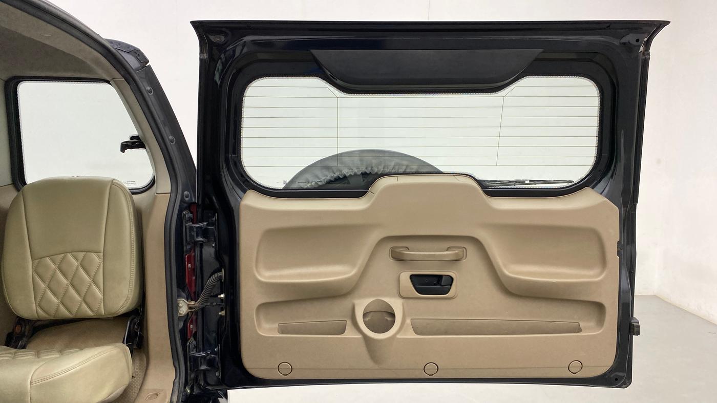 2016 Mahindra TUV300 T8 AT, Diesel, Automatic, 73,641 km, Boot Door Open