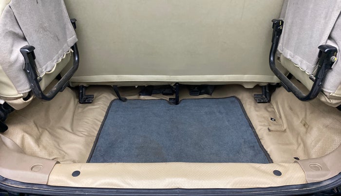 2016 Mahindra TUV300 T8 AT, Diesel, Automatic, 73,641 km, Boot Inside