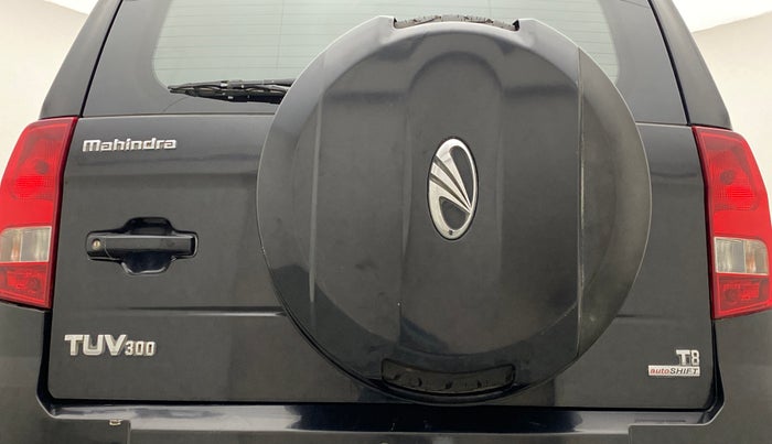 2016 Mahindra TUV300 T8 AT, Diesel, Automatic, 73,641 km, Spare Tyre