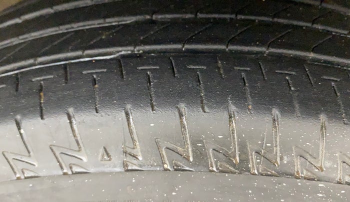 2020 Maruti Dzire VXI, Petrol, Manual, 78,789 km, Right Front Tyre Tread