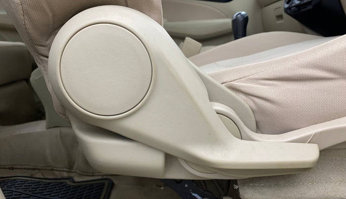 2020 Maruti Dzire VXI, Petrol, Manual, 78,789 km, Driver Side Adjustment Panel