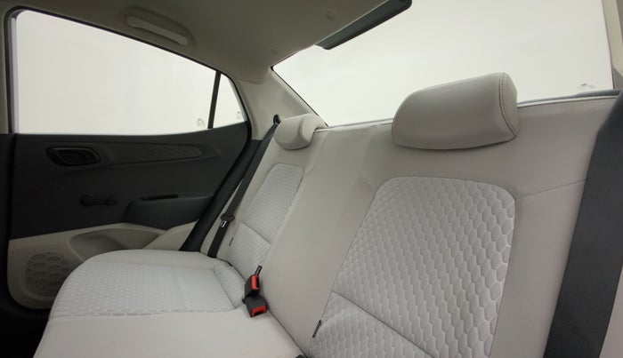 2021 Hyundai AURA E MT 1.2 KAPPA, Petrol, Manual, 1,369 km, Right Side Rear Door Cabin