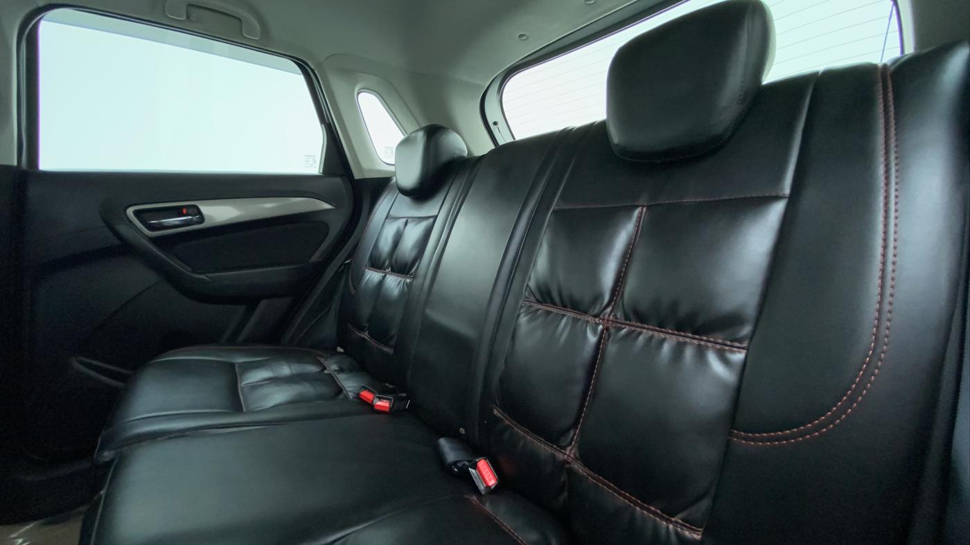 2019 Maruti Vitara Brezza ZDI, Diesel, Manual, 64,524 km, Right Side Rear Door Cabin