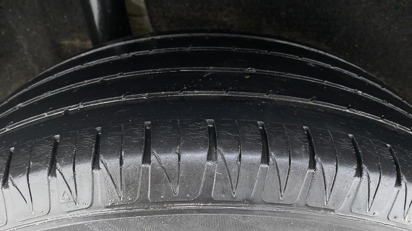 2019 Maruti Vitara Brezza ZDI, Diesel, Manual, 64,524 km, Right Rear Tyre Tread