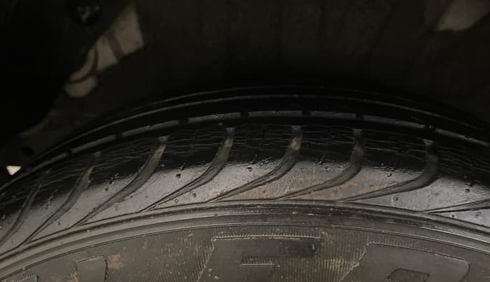 2013 Hyundai i20 MAGNA (O) 1.2, Petrol, Manual, 36,911 km, Right Rear Tyre Tread