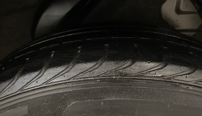 2013 Hyundai i20 MAGNA (O) 1.2, Petrol, Manual, 36,911 km, Left Rear Tyre Tread