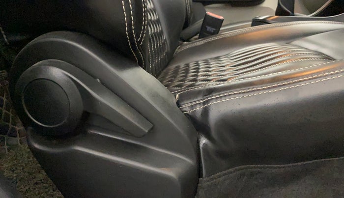 2022 Tata ALTROZ XM PLUS PETROL, Petrol, Manual, 33,960 km, Driver Side Adjustment Panel