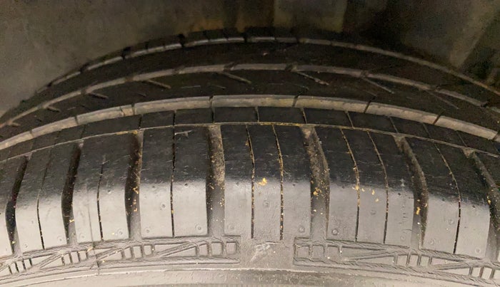 2015 Hyundai Grand i10 ASTA AT 1.2 KAPPA VTVT, Petrol, Automatic, 11,133 km, Left Rear Tyre Tread
