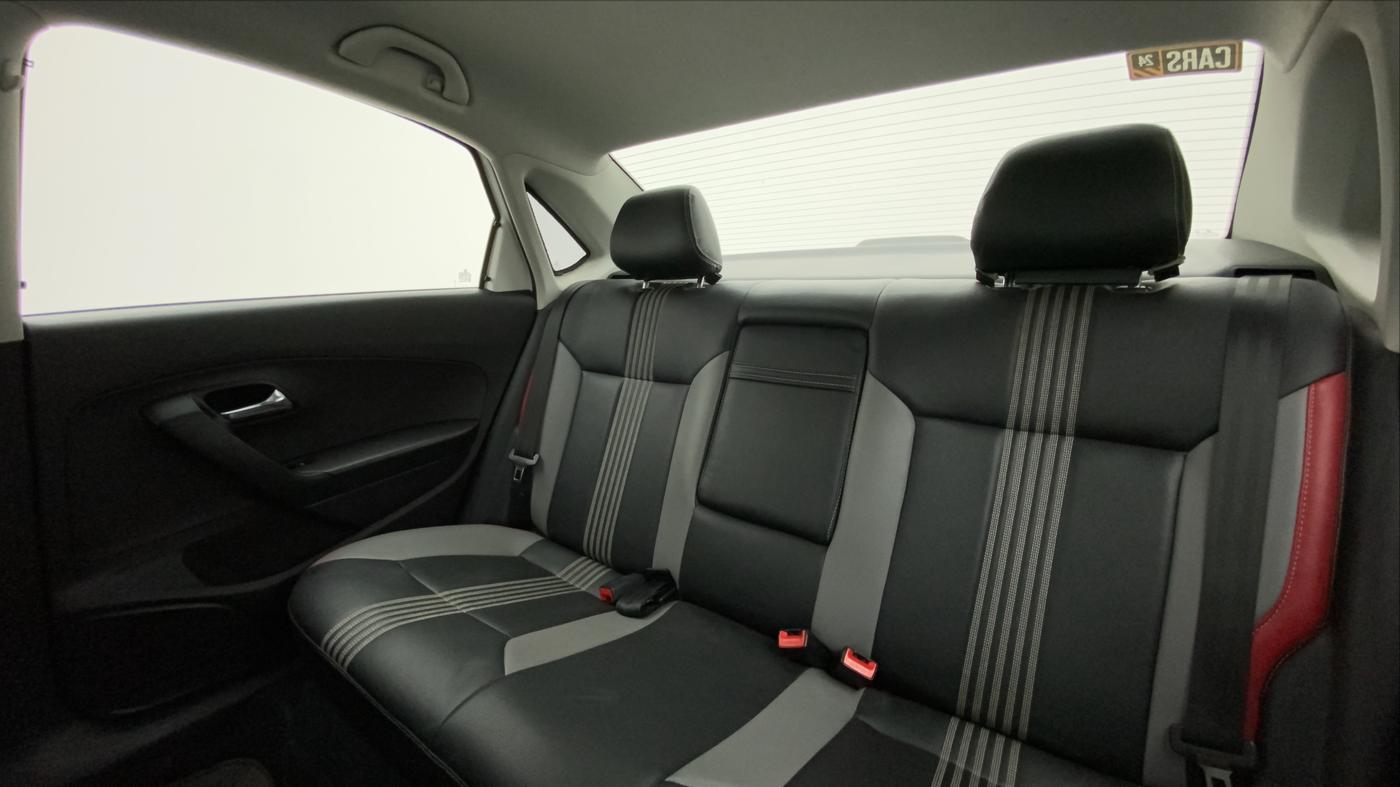 2019 Skoda Rapid STYLE 1.6 MPI AT, Petrol, Automatic, 54,489 km, Right Side Rear Door Cabin