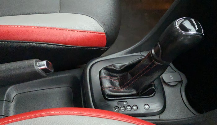 2019 Skoda Rapid STYLE 1.6 MPI AT, Petrol, Automatic, 54,489 km, Gear Lever