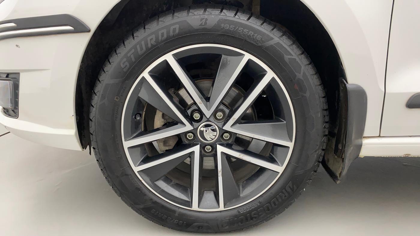 2019 Skoda Rapid STYLE 1.6 MPI AT, Petrol, Automatic, 54,489 km, Left Front Wheel