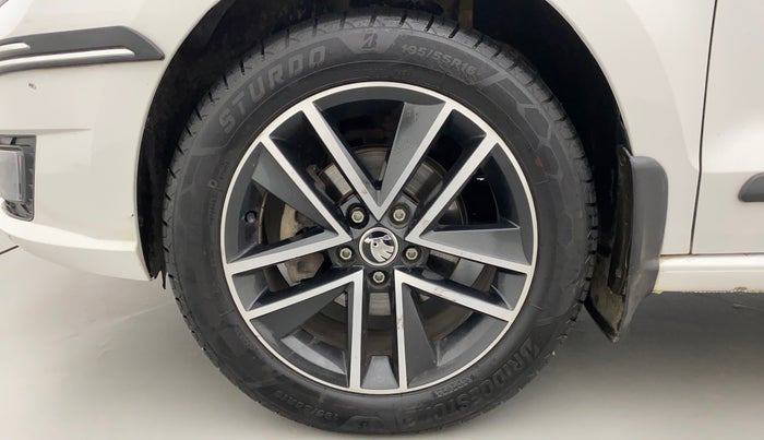 2019 Skoda Rapid STYLE 1.6 MPI AT, Petrol, Automatic, 54,489 km, Left Front Wheel