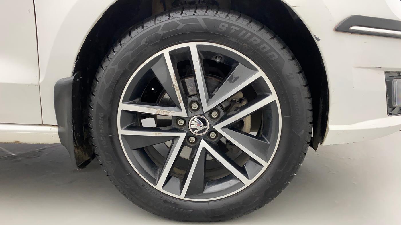 2019 Skoda Rapid STYLE 1.6 MPI AT, Petrol, Automatic, 54,489 km, Right Front Wheel