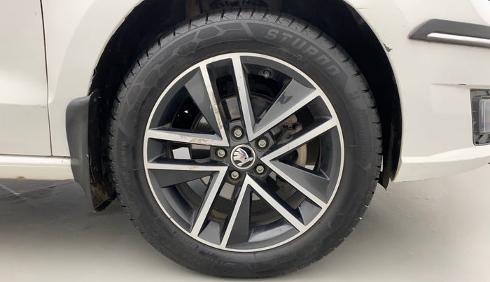 2019 Skoda Rapid STYLE 1.6 MPI AT, Petrol, Automatic, 54,489 km, Right Front Wheel