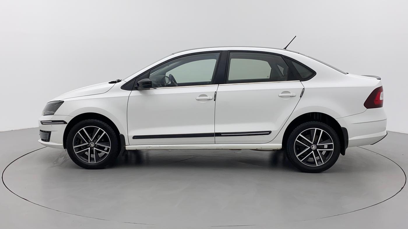 2019 Skoda Rapid STYLE 1.6 MPI AT, Petrol, Automatic, 54,489 km, Left Side
