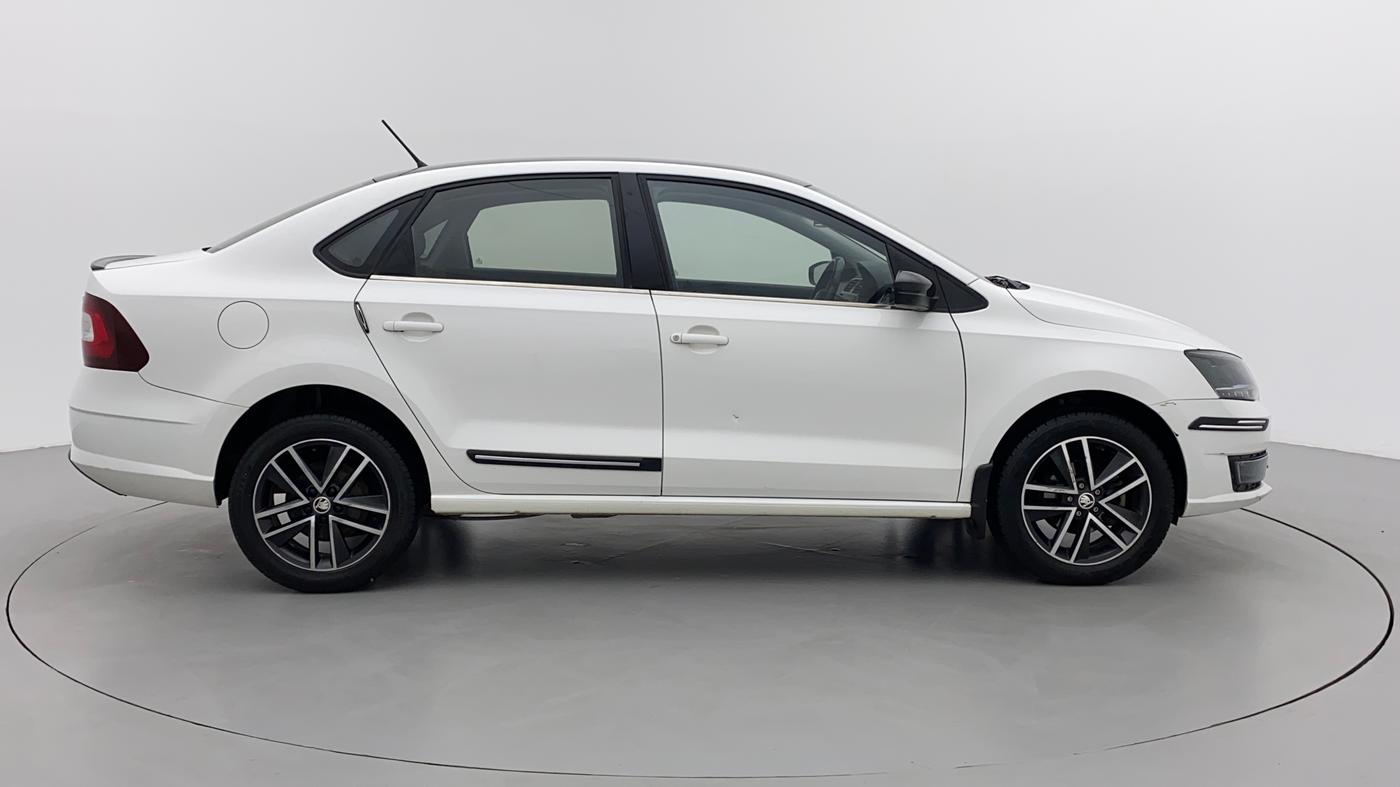 2019 Skoda Rapid STYLE 1.6 MPI AT, Petrol, Automatic, 54,489 km, Right Side View