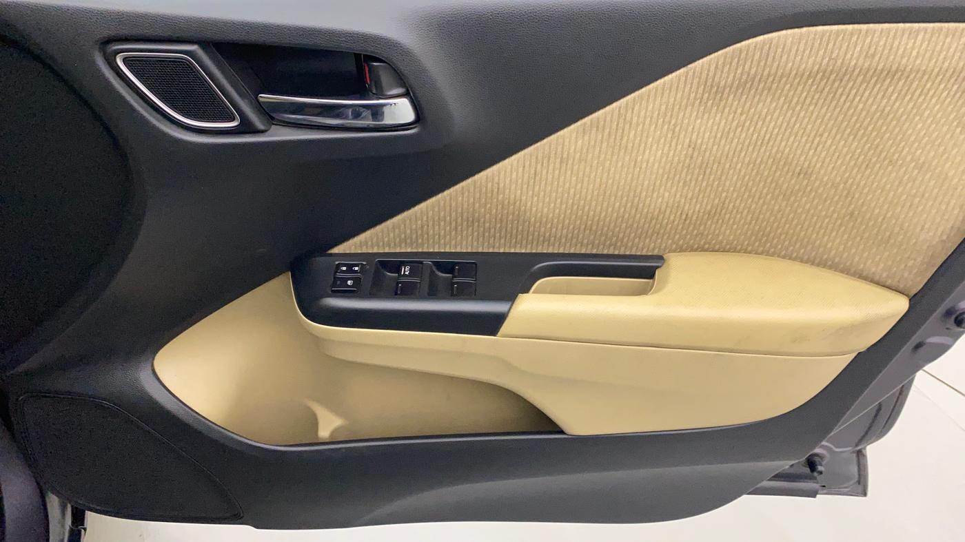 2017 Honda City 1.5L I-DTEC V, Diesel, Manual, 51,498 km, Driver Side Door Panels Control