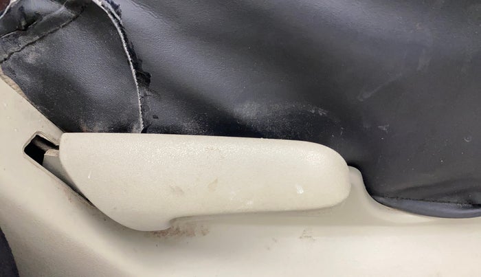 2015 Maruti Celerio ZXI, Petrol, Manual, 1,20,948 km, Driver Side Adjustment Panel