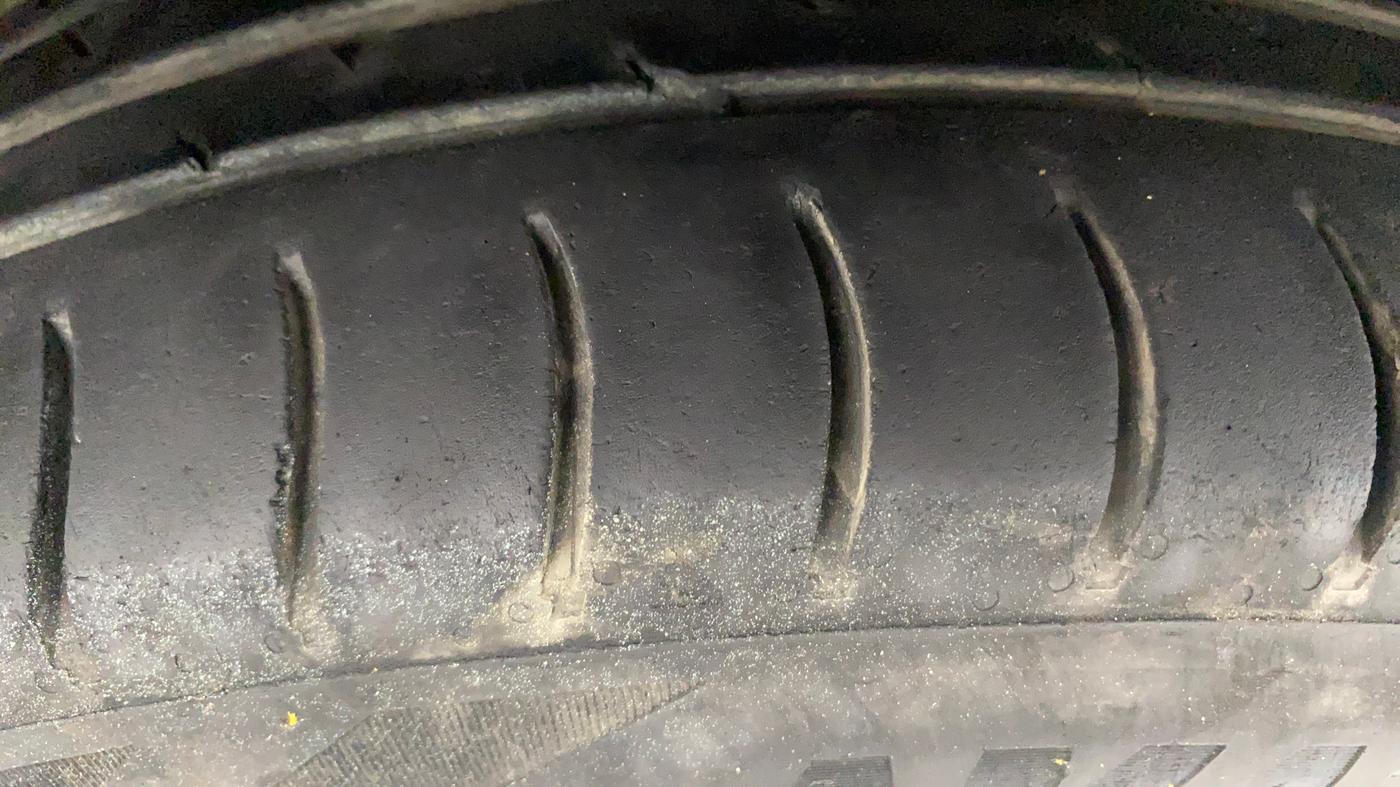 2015 Maruti Celerio ZXI, Petrol, Manual, 1,20,948 km, Left Front Tyre Tread