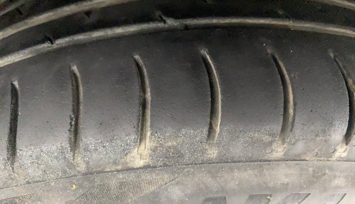 2015 Maruti Celerio ZXI, Petrol, Manual, 1,20,948 km, Left Front Tyre Tread