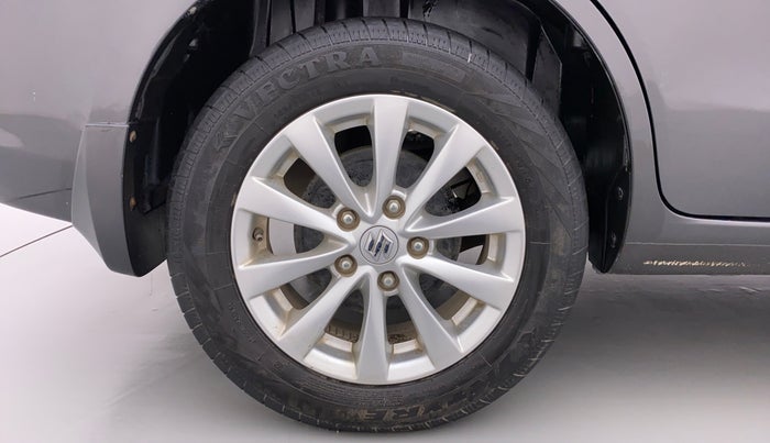 2015 Maruti Ertiga ZXI, Petrol, Manual, 43,319 km, Right Rear Wheel