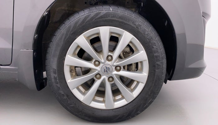 2015 Maruti Ertiga ZXI, Petrol, Manual, 43,319 km, Right Front Wheel