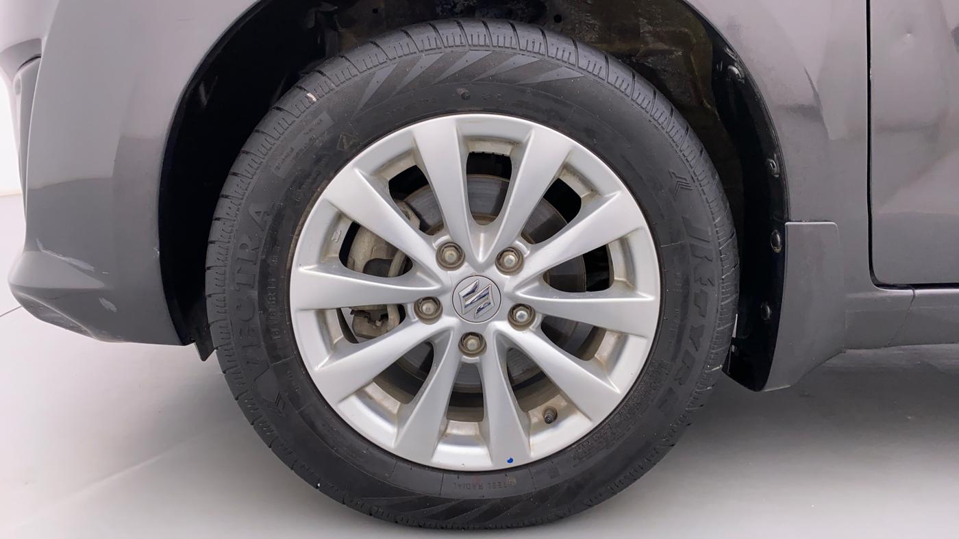 2015 Maruti Ertiga ZXI, Petrol, Manual, 43,319 km, Left Front Wheel