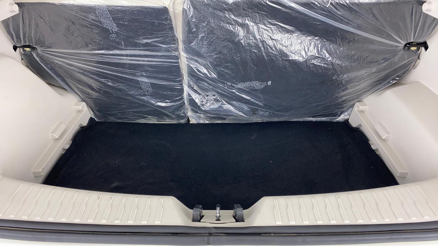 2021 Mahindra XUV300 1.2 W6 MT, Petrol, Manual, 5,184 km, Boot Inside