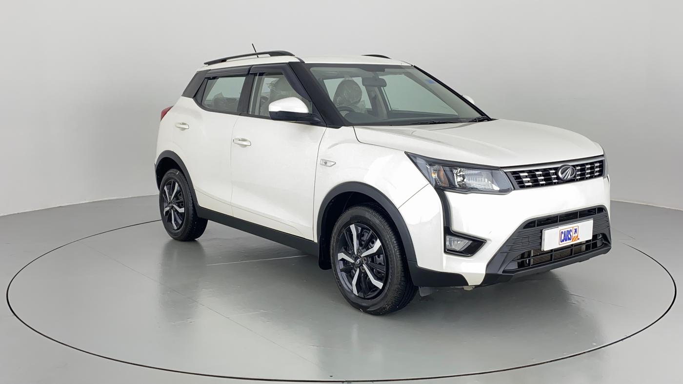 2021 Mahindra XUV300 1.2 W6 MT, Petrol, Manual, 5,184 km, SRP