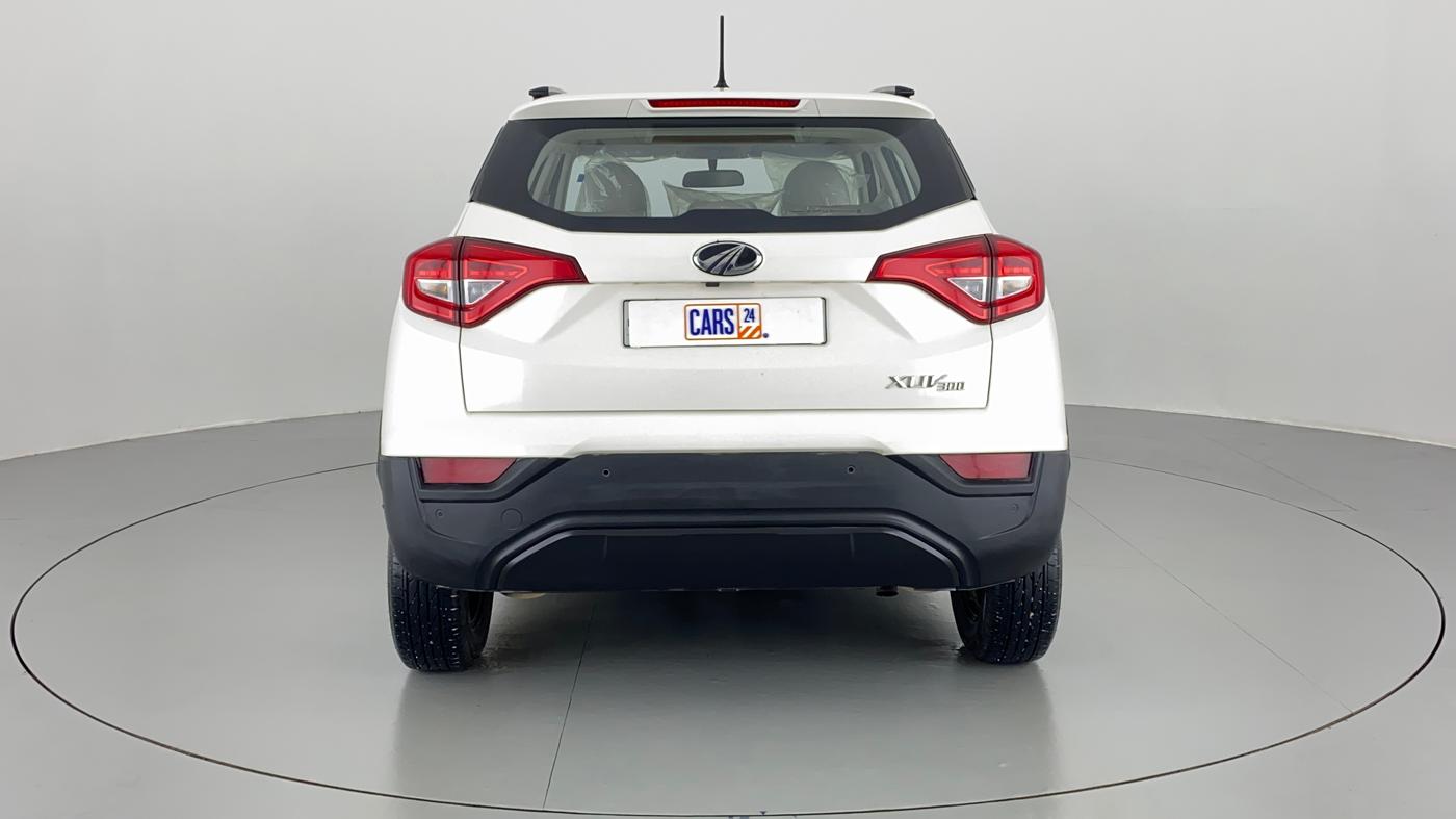2021 Mahindra XUV300 1.2 W6 MT, Petrol, Manual, 5,184 km, Back/Rear