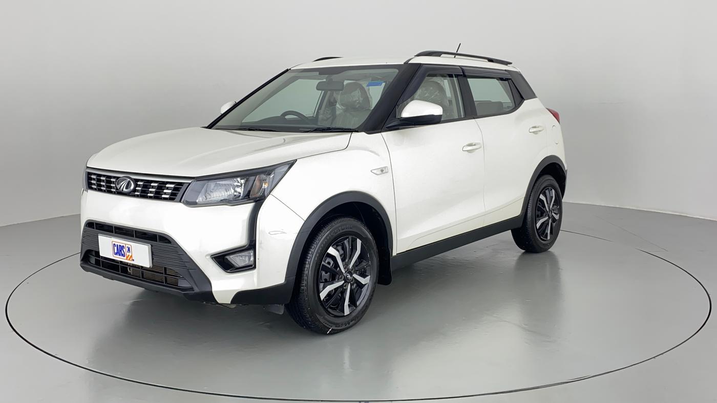 2021 Mahindra XUV300 1.2 W6 MT, Petrol, Manual, 5,184 km, Left Front Diagonal