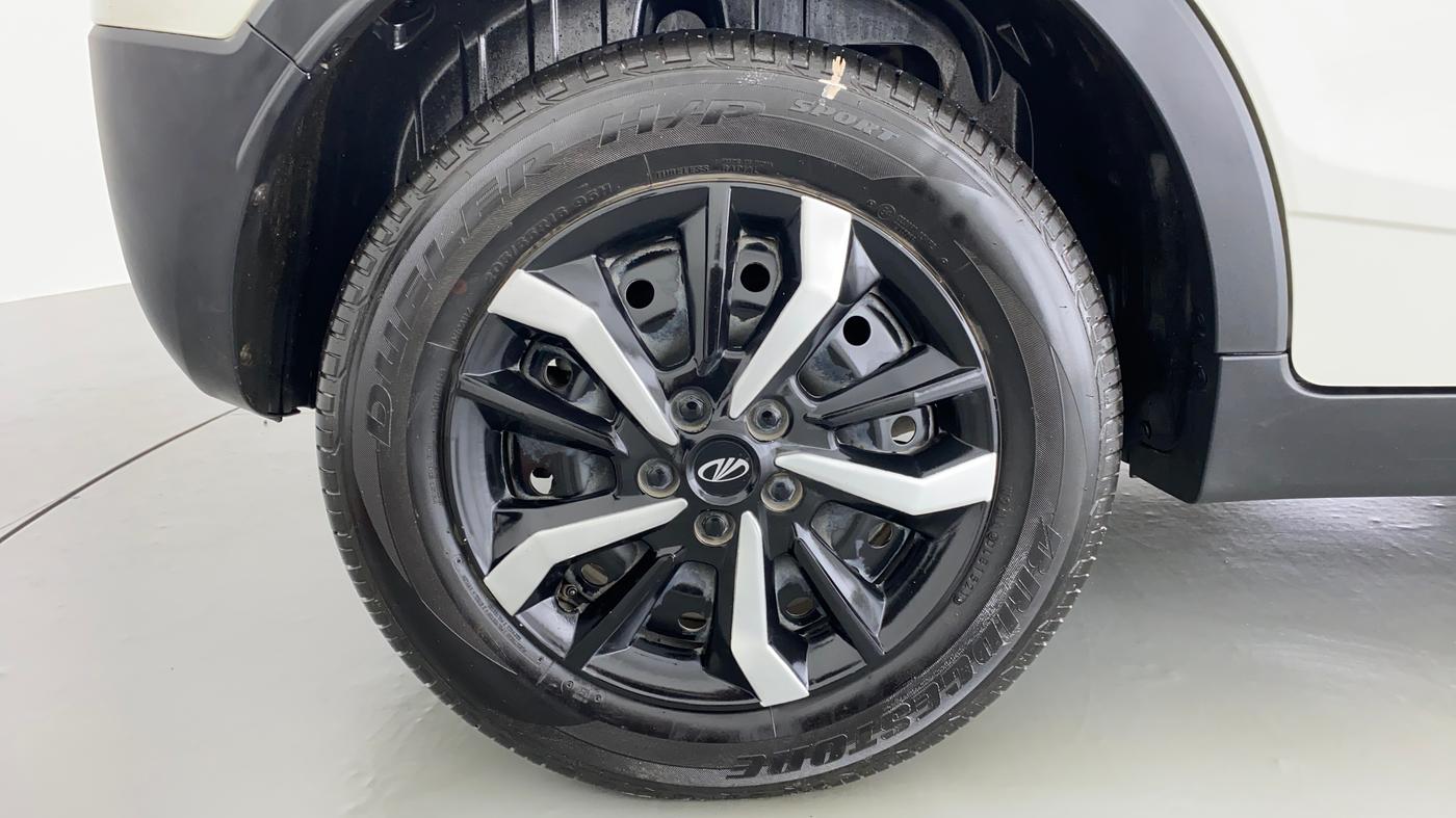 2021 Mahindra XUV300 1.2 W6 MT, Petrol, Manual, 5,184 km, Right Rear Wheel