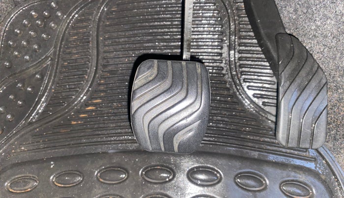 2018 Renault Kwid RXT 1.0 AMT, Petrol, Automatic, 30,142 km, Pedals