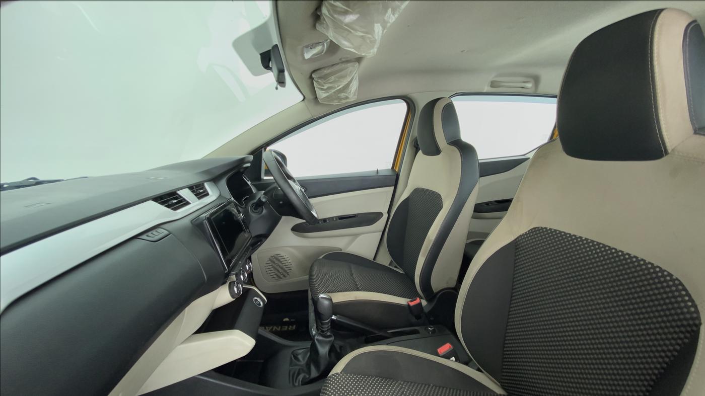 2020 Renault TRIBER RXZ AT, Petrol, Automatic, 23,859 km, Right Side Front Door Cabin