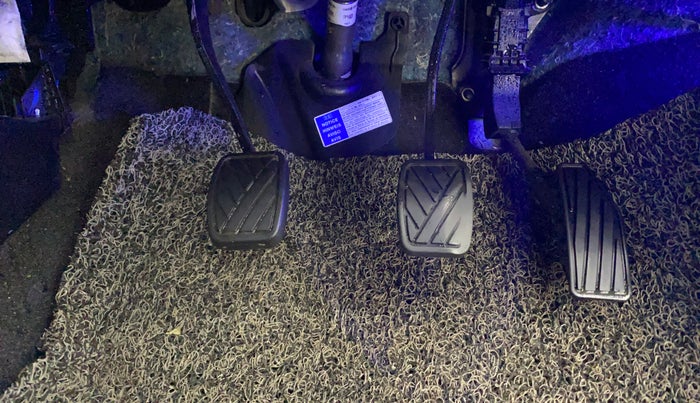 2022 Maruti Baleno DELTA PETROL 1.2, Petrol, Manual, 41,448 km, Pedals