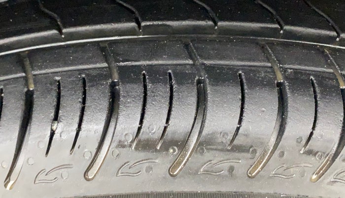 2022 Maruti Baleno DELTA PETROL 1.2, Petrol, Manual, 41,448 km, Right Front Tyre Tread