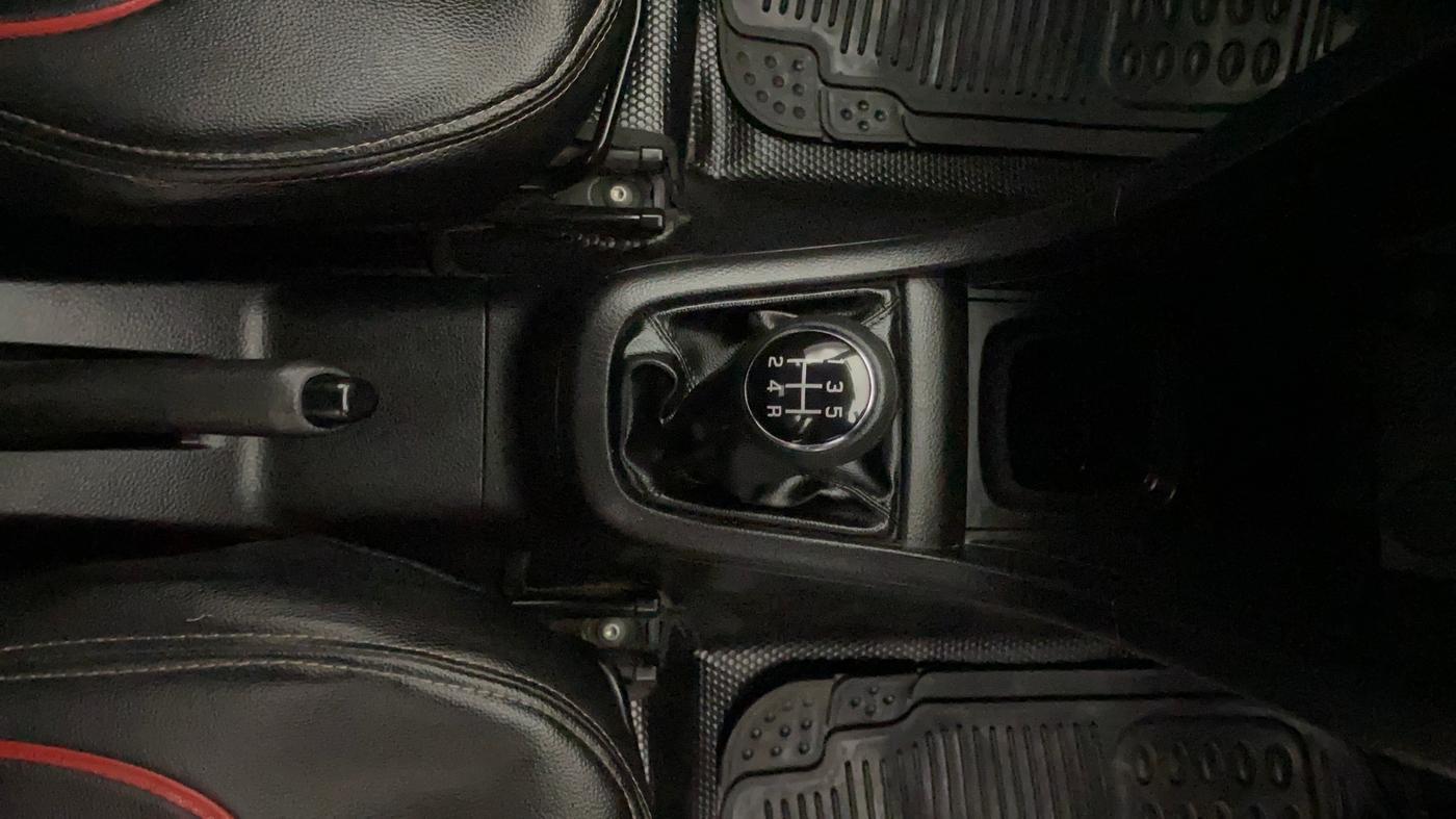 2017 Maruti Swift LXI (O), Petrol, Manual, 67,049 km, Gear Lever