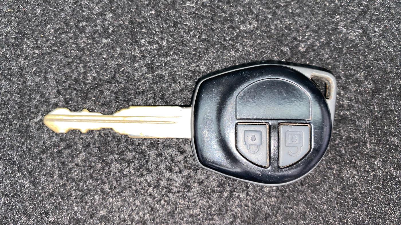 2017 Maruti Swift LXI (O), Petrol, Manual, 67,049 km, Key Close Up