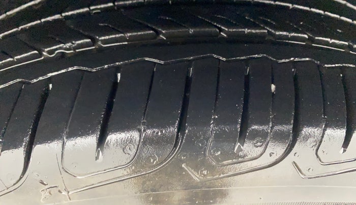 2018 Ford Ecosport TITANIUM + 1.5L PETROL AT, Petrol, Automatic, 1,01,616 km, Left Front Tyre Tread