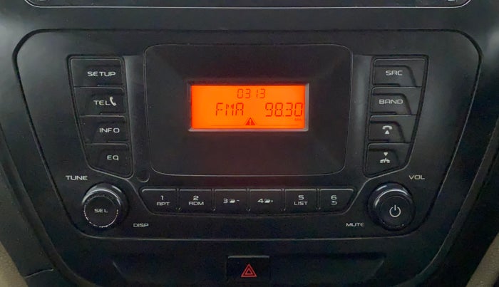 2018 Mahindra TUV300 T6 PLUS, Diesel, Manual, 94,669 km, Infotainment System