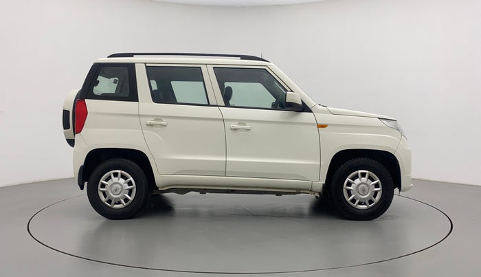2018 Mahindra TUV300 T6 PLUS, Diesel, Manual, 94,669 km, Right Side View