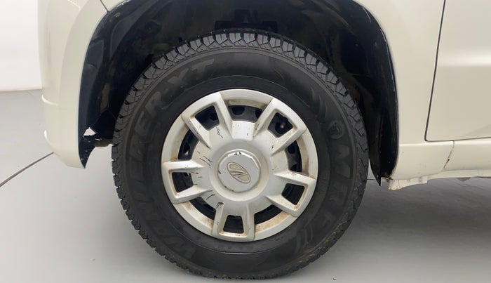 2018 Mahindra TUV300 T6 PLUS, Diesel, Manual, 94,669 km, Left Front Wheel