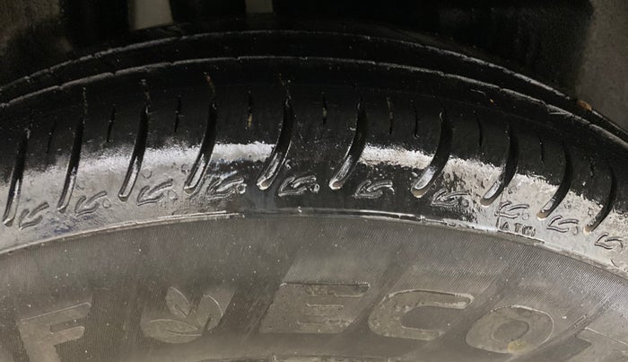 2024 Maruti Swift VXi (O), Petrol, Manual, 21,424 km, Right Rear Tyre Tread