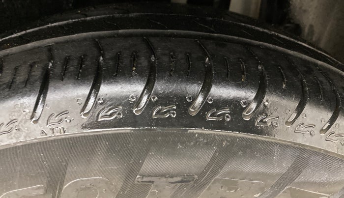 2024 Maruti Swift VXi (O), Petrol, Manual, 21,424 km, Left Rear Tyre Tread